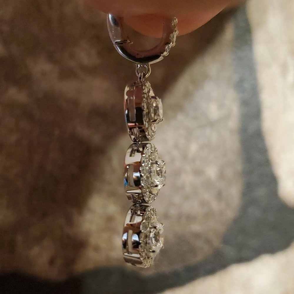 14K  WHITE  GOLD  DIAMOND  EARRINGS. - Picture 10 of 12